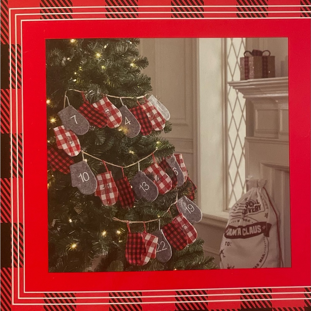 Modern Southern Home Cozy Christmas Felt Mittens Advent Garland (Calendar)